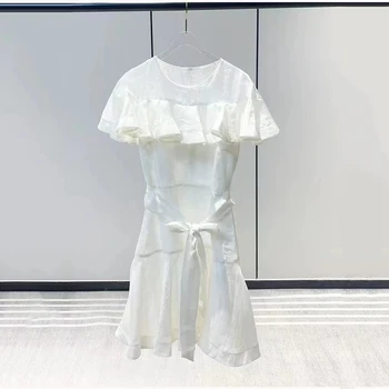 Темперамент элегантные короткие белые платья с рюшами, украшенные для женщин 2023, круглый вырез, короткий рукав, пояс-бант, Тонкое женское платье
